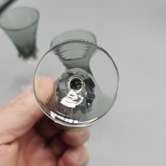 Vintage Empoli Italian Smoke Grey Decanter & Cordial Glasses Set 5 Twisted Foot - Picture 7 of 16